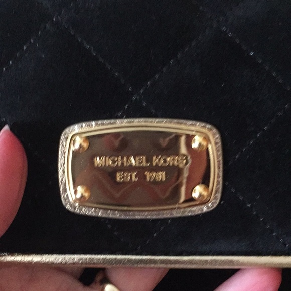 Michael Kors quilted shoulder flap bag New - Picture 3 of 6